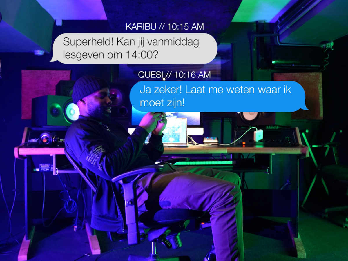 Studio-opname tijdens een contentproductie voor Karibu